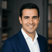 Carlos Martínez - Abogado